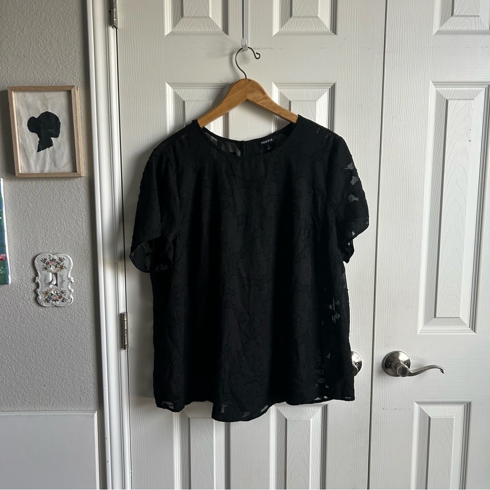 Torrid black semi sheer short sleeve floral blouse